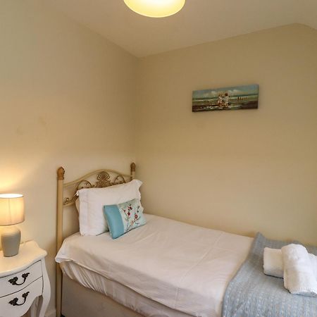 Barnacle Cove Villa Beadnell Exteriör bild